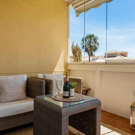 Vivi Homes - Rome Pool, Garden, Golf & Marbellac