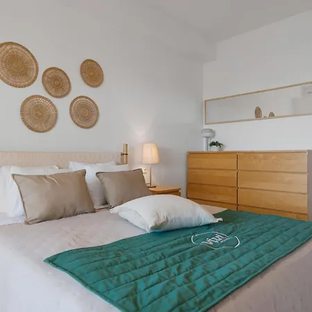 Vivi Homes - Rome Pool, Garden, Golf & Marbella