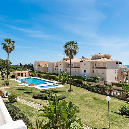 Apartment Vivi Homes - Rome Pool, Garden, Golf & Marbella