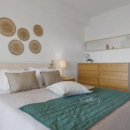 Apartment Vivi Homes - Rome Pool, Garden, Golf & Marbella