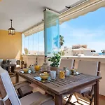 アパート Vivi Homes - Rome Pool, Garden, Golf & マルベーリャ