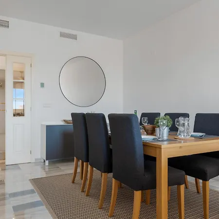 Vivi Homes - Rome Pool, Garden, Golf & Daire