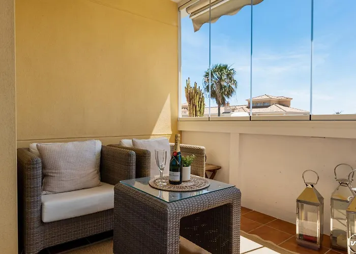 Vivi Homes - Rome Pool, Garden, Golf & Marbella