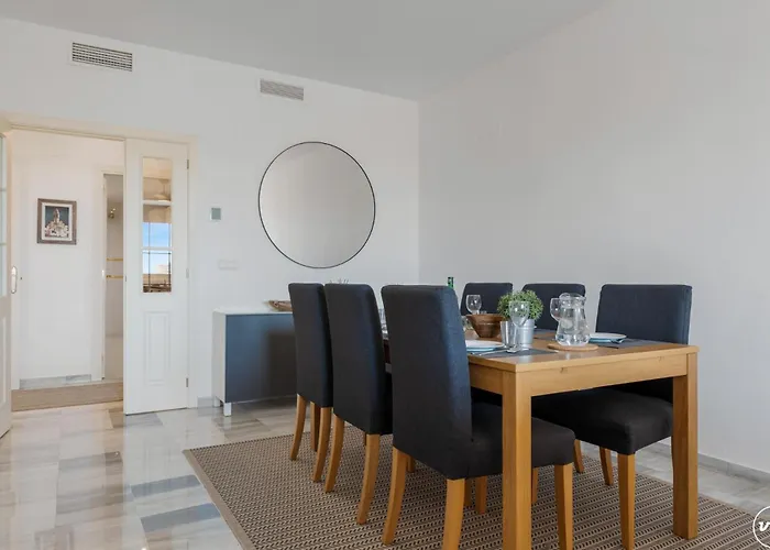 Vivi Homes - Rome Pool, Garden, Golf & Lejlighed