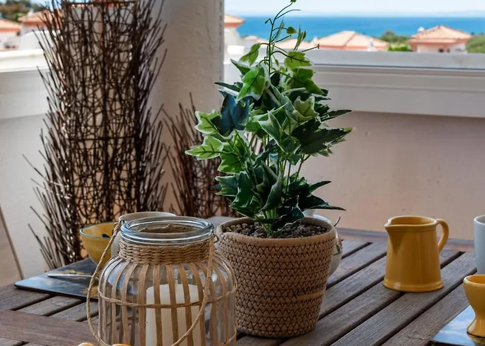 Vivi Homes - Rome Pool, Garden, Golf &