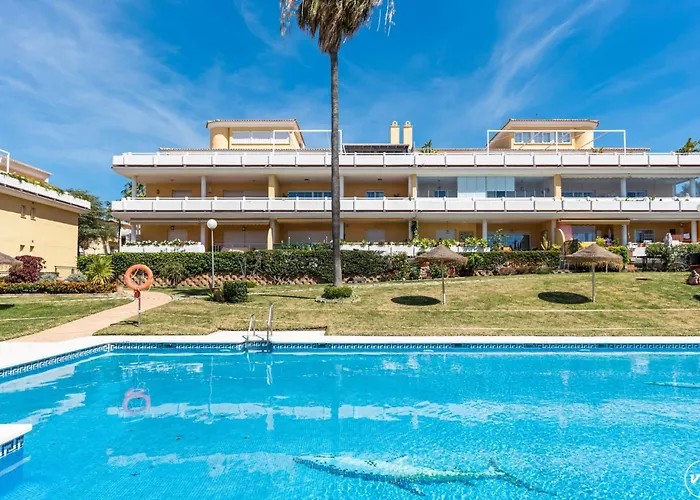 Vivi Homes - Rome Pool, Garden, Golf & Апартаменты