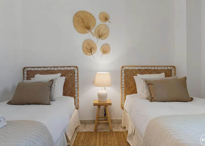 Vivi Homes - Rome Pool, Garden, Golf & アパート *