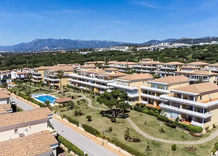 Vivi Homes - Rome Pool, Garden, Golf &