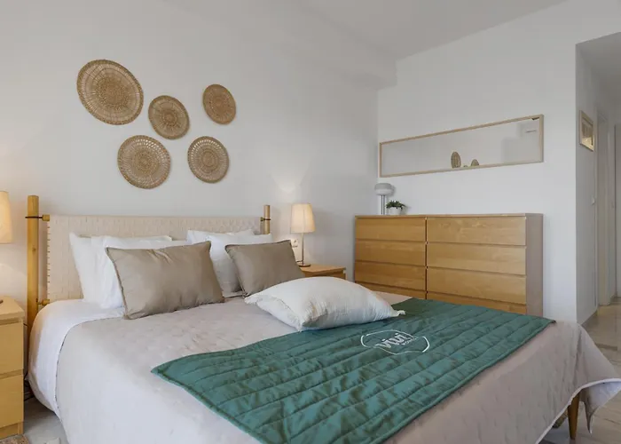 شقة Vivi Homes - Rome Pool, Garden, Golf & ماربيا